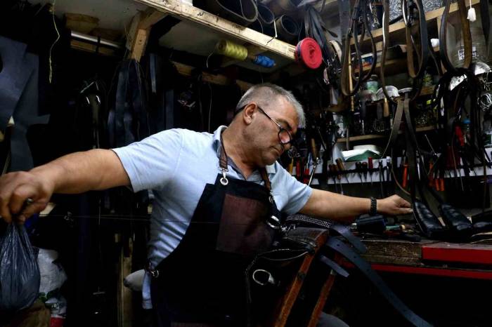 Yarım Asırdır Sürdürdüğü Mesleğinin Son Temsilcilerinden