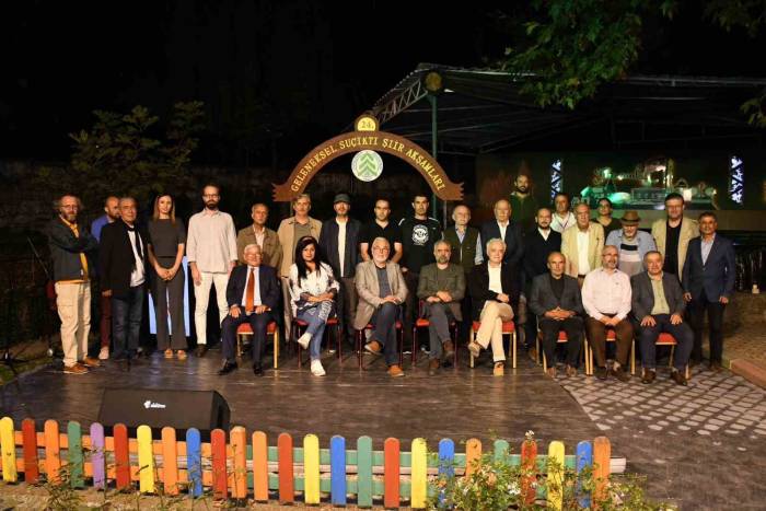 Suçıktı Şiir Akşamlarına Şiir Severler Büyük İlgi Gösterdi