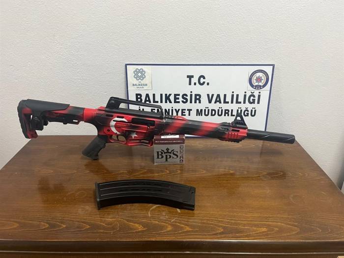 Balıkesir’de 21 Aranan Şahıstan 5’i Tutuklandı