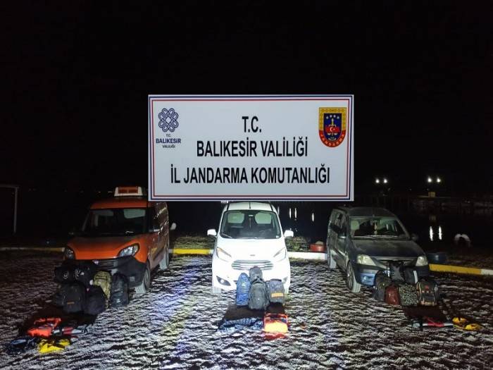 Jandarma’nın Operasyonlarında 88 Düzensiz Göçmen Ve 9 Organizatör Yakalandı