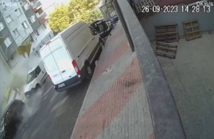 Esenler’de 16 Katlı Binanın Dış Cephesinin Bir Kısmı Böyle Çöktü: Orada Bulunanlar Faciadan Son Anda Kurtuldu