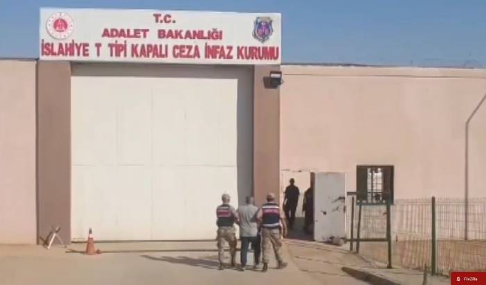 Jandarmadan Çeşitli Suçlardan Aranan Şahıslara Dev Operasyon: 85 Gözaltı