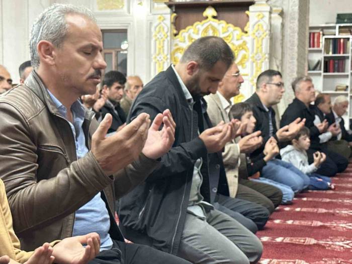 Yüksekova’da Mevlid Kandili İdrak Edildi