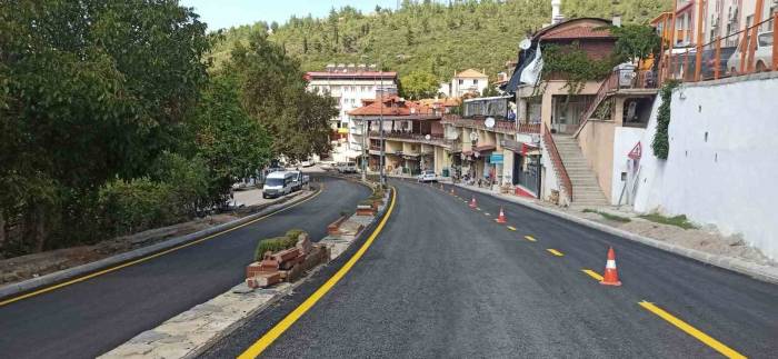 Kavaklıdere’de Sıcak Asfalt Çalışmaları Tamamlandı