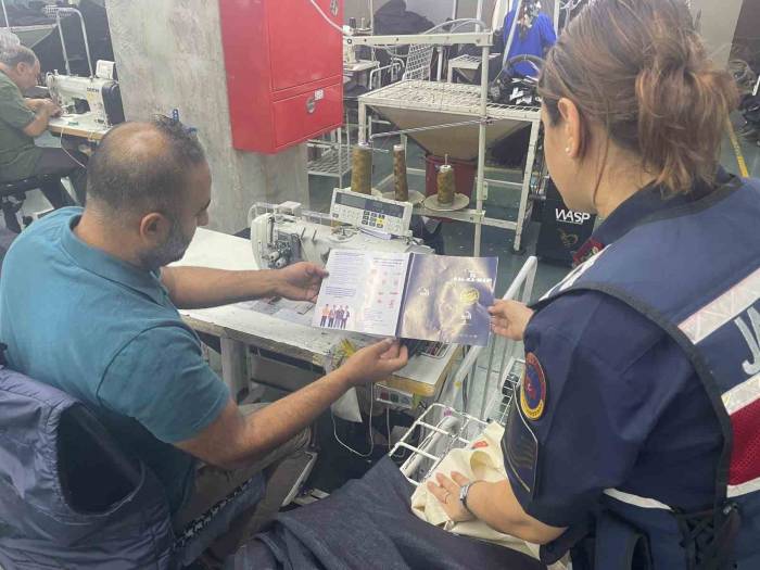 Malatya’da Jandarmadan Kades Bilgilendirmesi