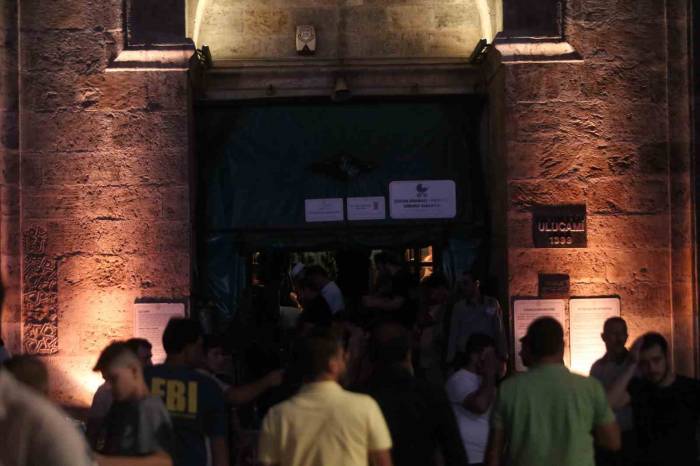 Mevlit Kandili’nde Ulu Cami Doldu Taştı