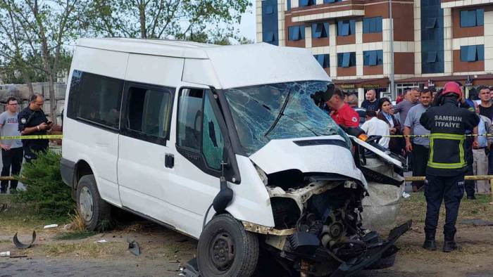 Samsun’da Tır Öğrenci Servisi İle Çarpıştı: 1 Ölü, 6 Yaralı