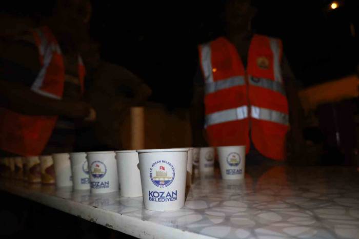 Mevlit Kandili’nde Vatandaşa Bal Şerbeti Dağıtıldı