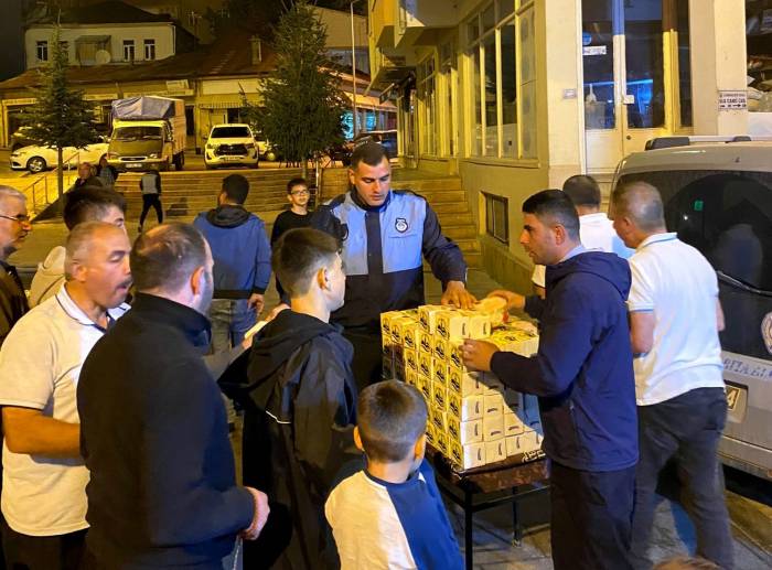 Belediye Kandil Geleneğini Bozmadı