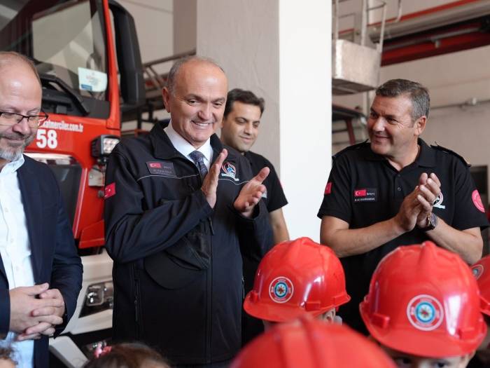 Başkan Faruk Özlü İtfaiyecilere Telsizden Seslendi