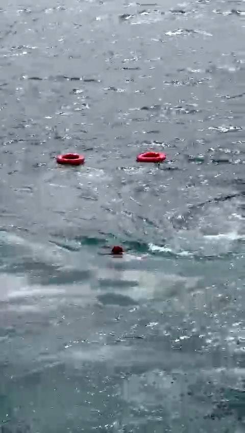 Yolcu Denize Düştü, Vapur Seferine Devam Etti