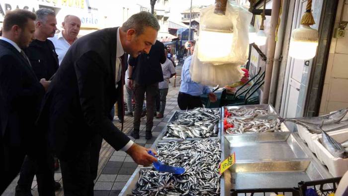 Eski Adalet Bakanı Gül, Bartın’da Esnafı Ziyaret Etti