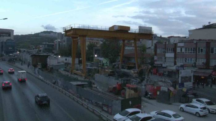 4 Yıldır Bitmeyen Metro Vatandaşları Çileden Çıkardı