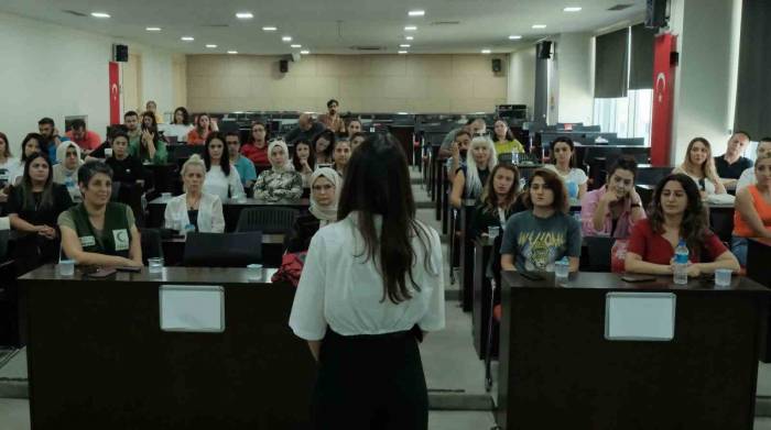 Büyükşehir Ve Yeşilay İş Birliğiyle Teknoloji Bağımlılığı Semineri