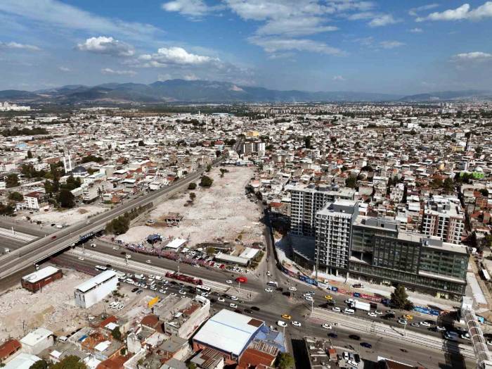 İstanbul Yolu’nda Dönüşüm Tamam, Altıparmak’ta İlk Kazma Yıl Sonunda
