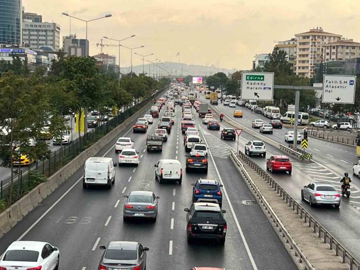 Anadolu Yakası’nda Trafik Yoğunluğu Yüzde 74’e Ulaştı