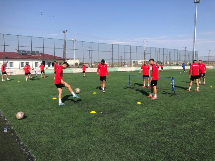 Kars 36 Spor Sezon Hazırlıklarını Sürdürüyor