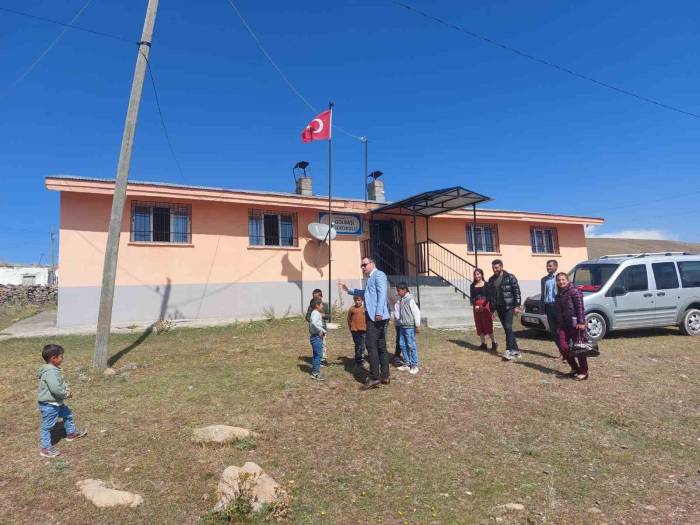 Kaymakam Hacıismailoğlu Köylerde