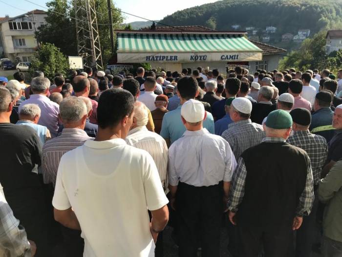 Kalp Krizinden Ölen Madenci Toprağa Verildi