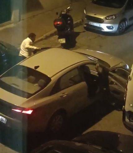 Esenyurt’ta Kadını Tekme Ve Yumruklarla Aracına Bindiren Şahıs, Etrafa Küfürler Savurdu