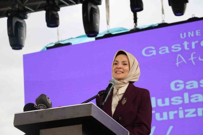 Bakan Göktaş: “Yerel Lezzetler Kadınların Emeğiyle Küresel Kazançlara Dönüşüyor”