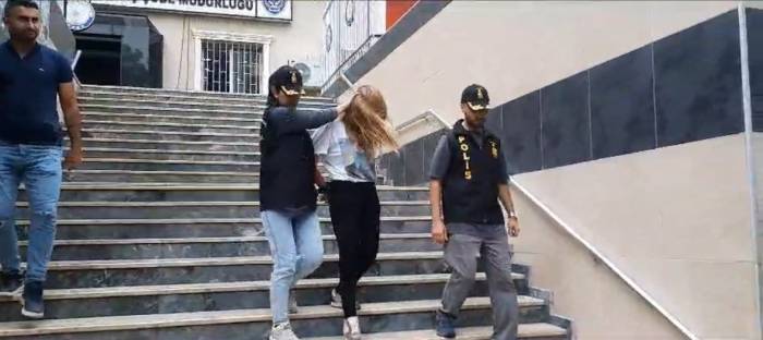 Beşiktaş’ta Kadın Yazar Eski Eşini Öldürdü