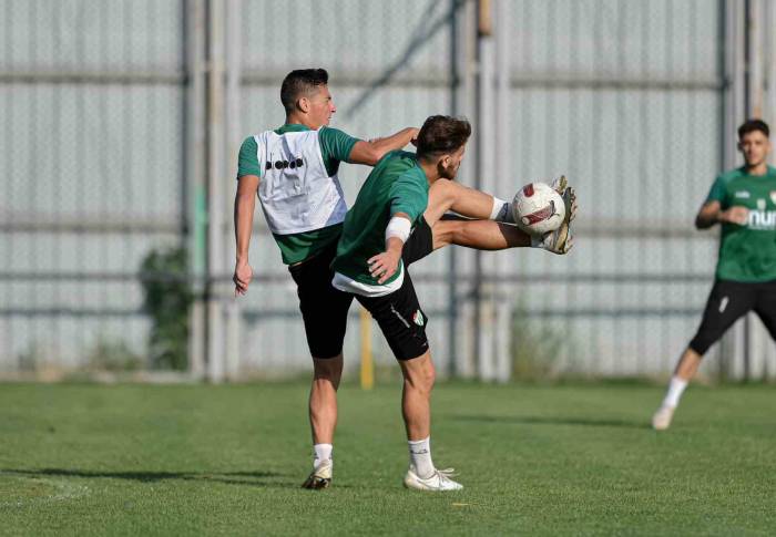 Bursaspor Hücum Ve Savunma Çalıştı