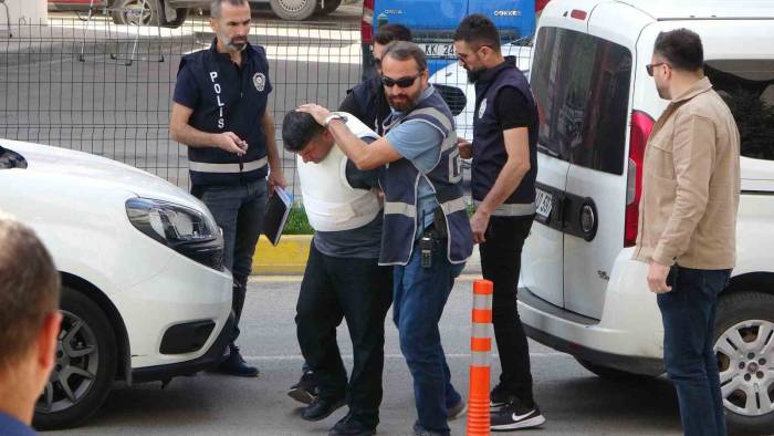 Eski Eşini Öldüren Cinayet Zanlısı Adliyede