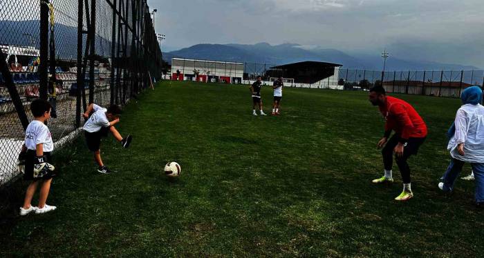Miniklerden Düzcespor’a Moral Ziyareti