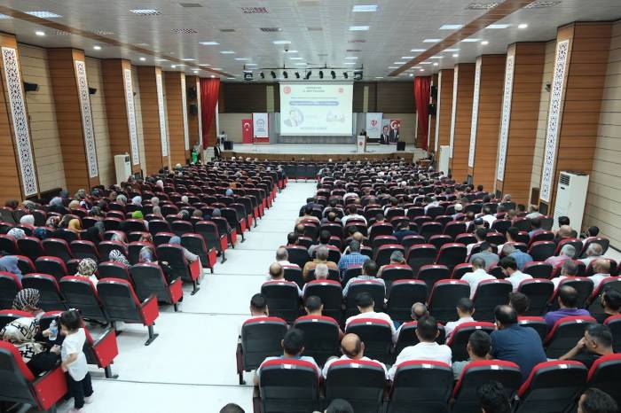 Erzincan’da “Hz. Peygamber, İman Ve İstikamet” Konulu Konferans Düzenlendi