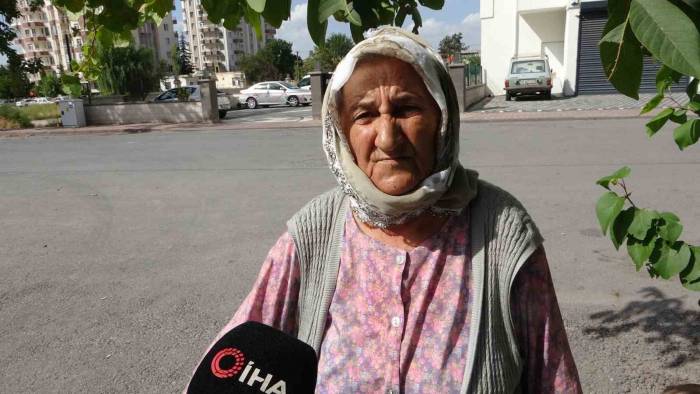 Köpeğin Saldırdığı Genci Kurtaran Yaşlı Kadın: "Ayakları Kan İçerisindeydi"