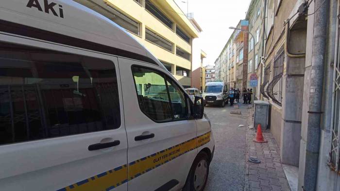 Kavga Ettiği Annesini Öldürdü