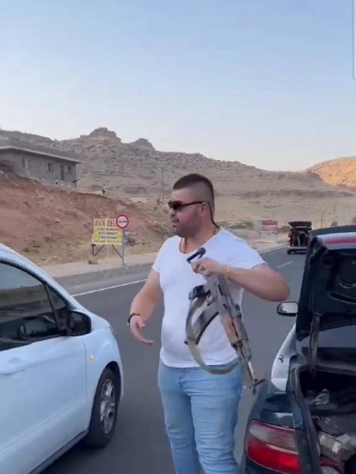 Mardin’de Çakarlı Kaleşnikoflu Düğün Magandaları Defalarca Ateş Açtı