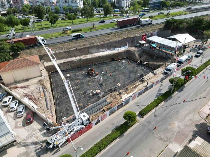 Menemen’in Merkezine Modern Kütüphane