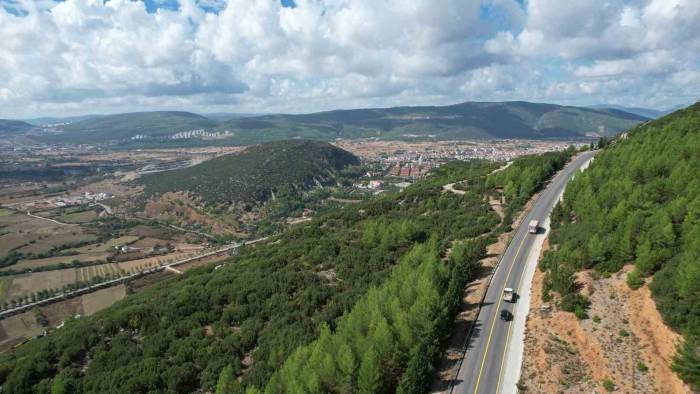 Büyükşehir 2023 Yılında 797 Kilometre Yol Çizgisi Yaptı