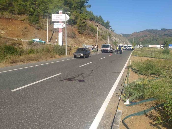 Hastaneye Giderken Otomobilin Çarptığı Kadın Hayatını Kaybetti