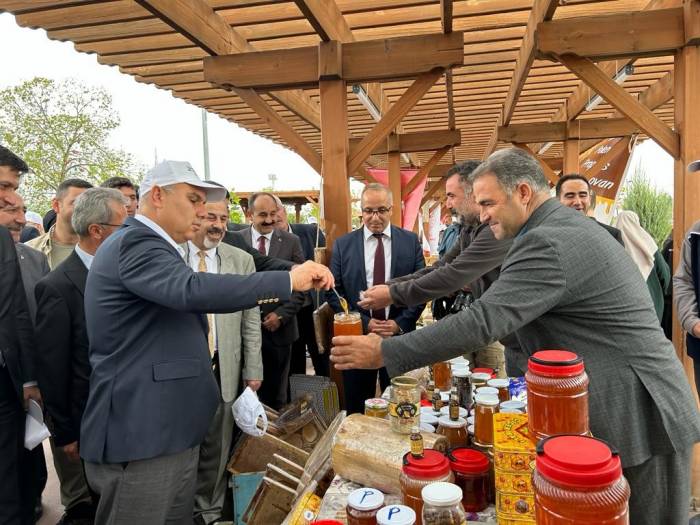 Ağrı’da 6’ncı Geven Balı Festivali Başladı