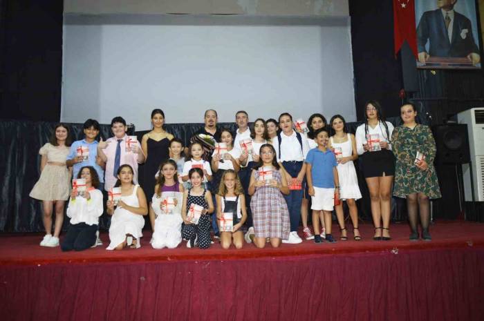 Çine’de Drama Kursu Yılsonu Gösterisiyle Sona Erdi