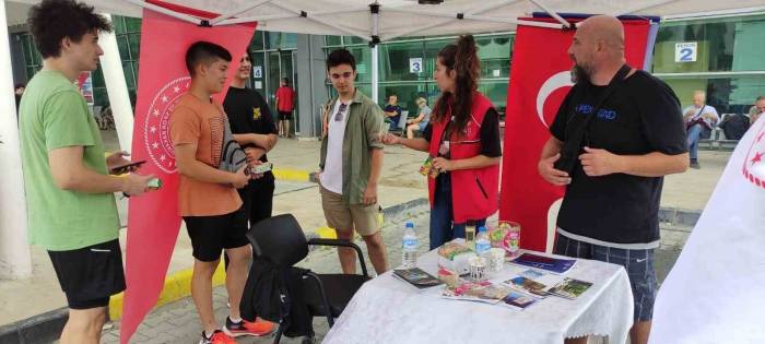 Balıkesir’de Üniversite Öğrencilerine Sıcak Karşılama