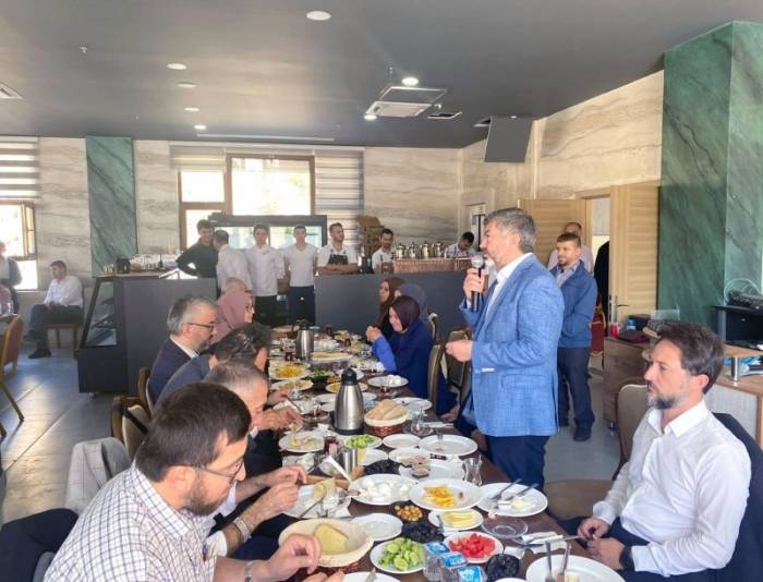 Başkan Akçadurak, Din Görevlileri İle Kahvaltıda Buluştu