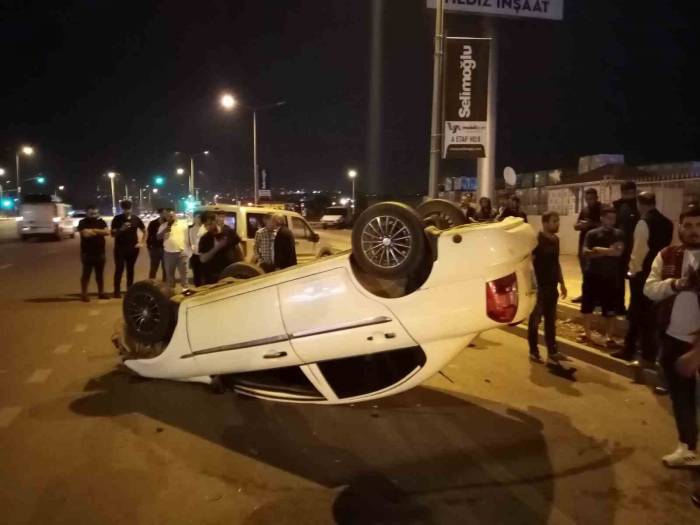 Sürücünün Kontrolünden Çıkan Otomobil Takla Attı