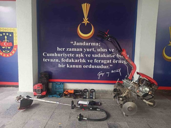 Hırsızlık Yaptığı Bağ Evini Kundaklayan Şahıs Tutuklandı