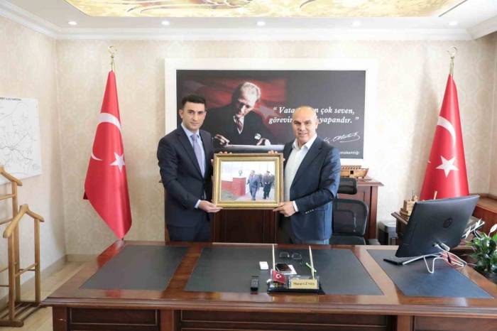 Ağrı Valisi Koç, Eleşkirt’te İncelemelerde Bulundu