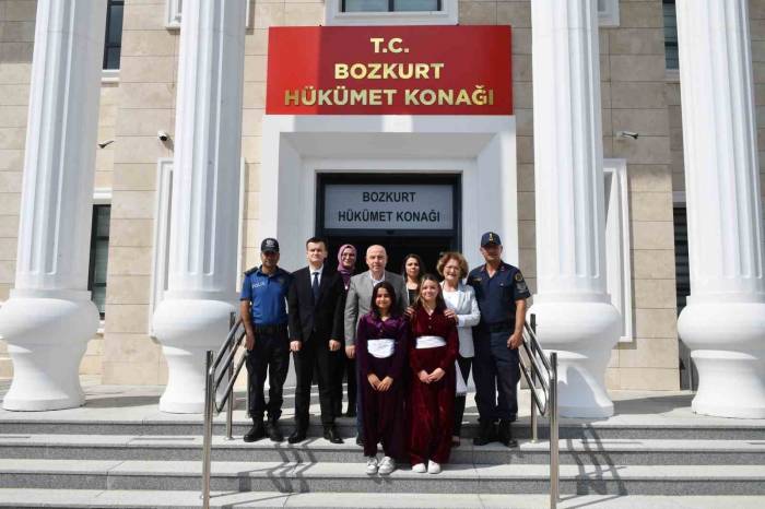 Vali Coşkun İlçe Programları Sürdürüyor