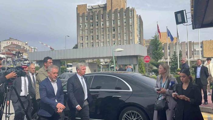 Bakan Yerlikaya Ve Mit Başkanı Kalın’dan Saldırı Girişiminde Yaralanan Polislere Ziyaret