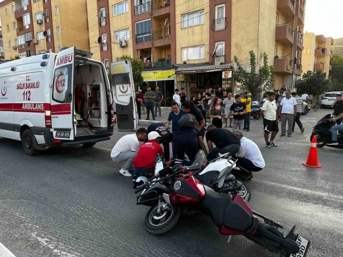 Milas’ta Motosikletler Çarpıştı: 2 Yaralı