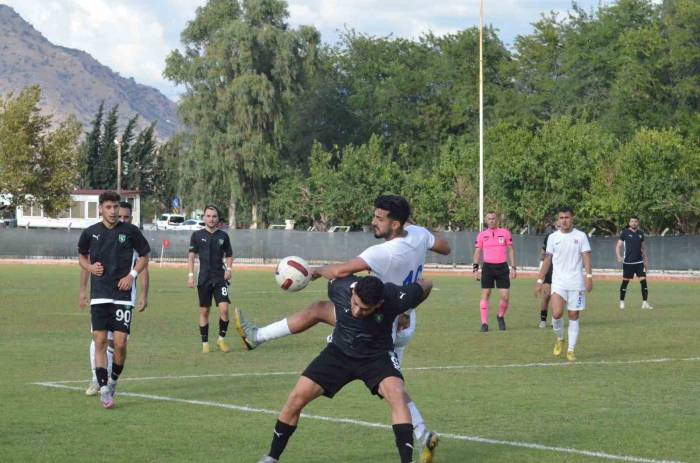 Tff 3. Lig 2. Grup: Efeler 09 Sfk:1 -eynesil Belediyespor:1