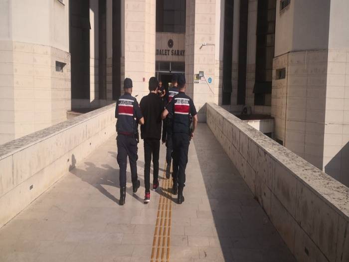 60 Bin Liralık Saatleri Çalıp Kaçtı Ama Jandarmadan Kaçamadı