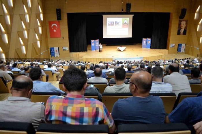 Denizli’de ‘Peygamberimiz, İman Ve İstikamet’ Konferansı Düzenlendi