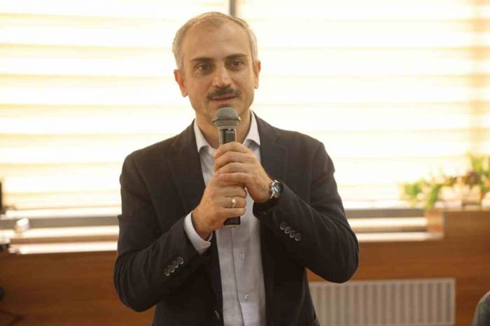 Başkan Çiftçi, "İhmal Ettiğiniz Nesil, İmar Ettiğiniz Şehri Tahrip Eder"